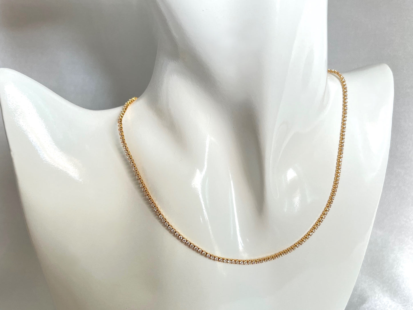 Colier tennis subtire Nicole cu cristale albe Cubic Zirconia Coollars