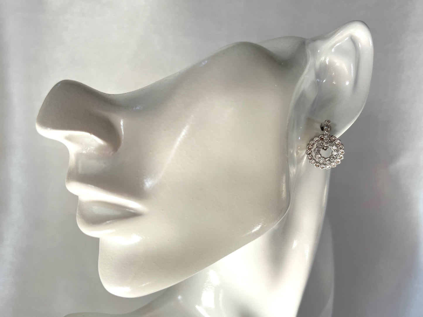 Cercei argintii Aida cu doua cercuri decorate cu cristale Cubic Zirconia Ocazie Coollars nunta botez party petrecere office birou femeie dama