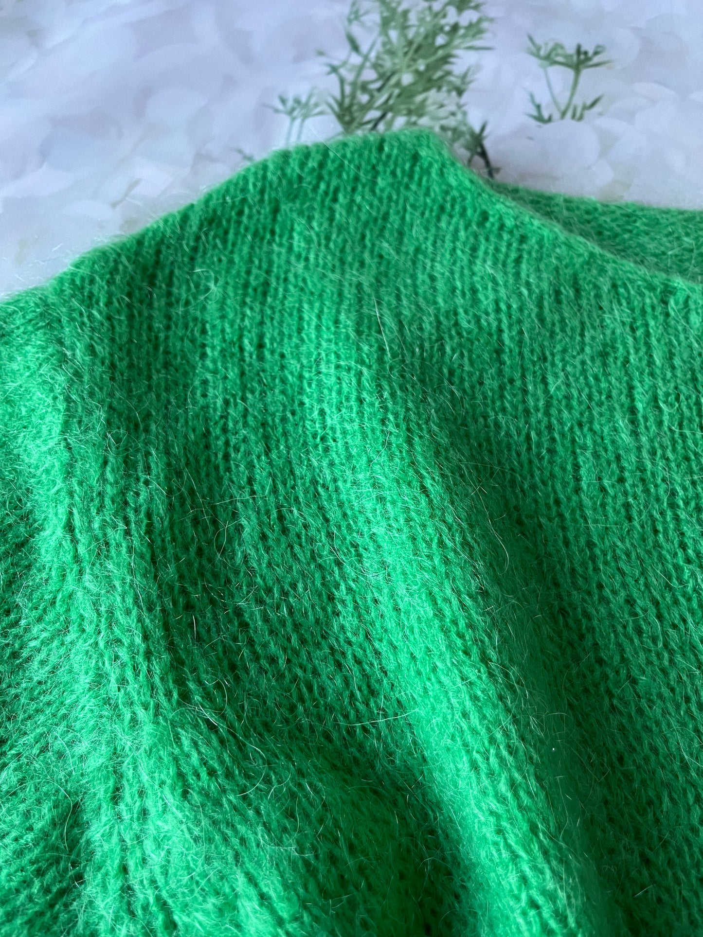 Pulover dama femeie pufos calduros modern larg tricotat verde Giulia maneca scurta mohair lana