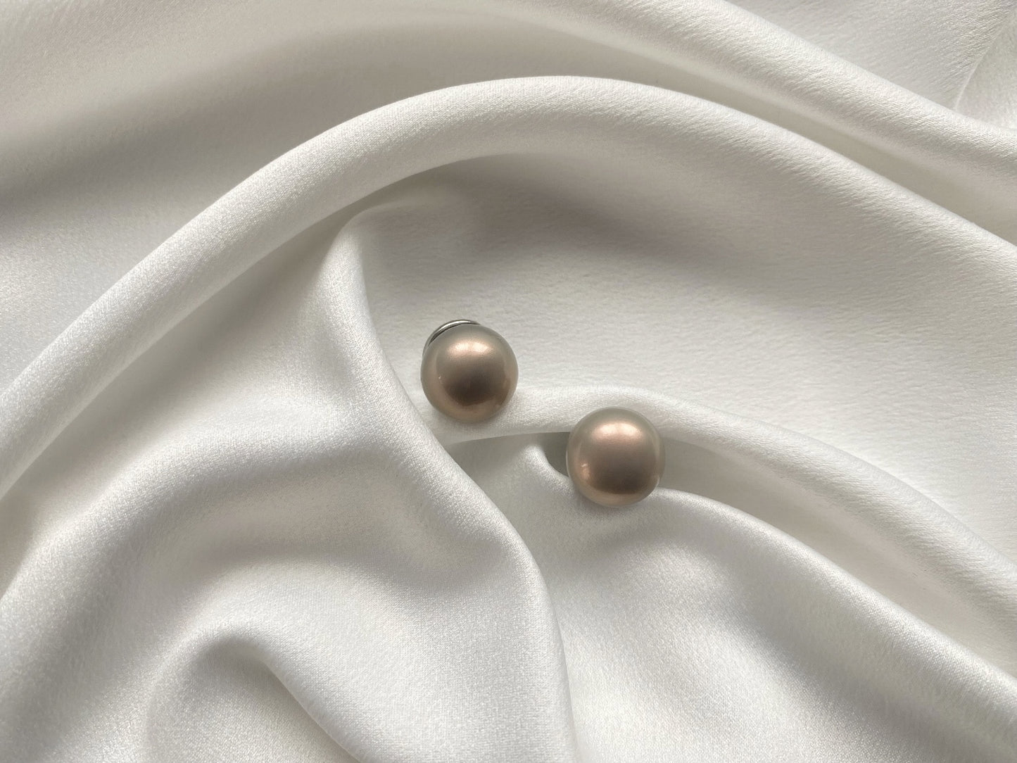 Pin Pearl gri - 1 set (2 buc.)
