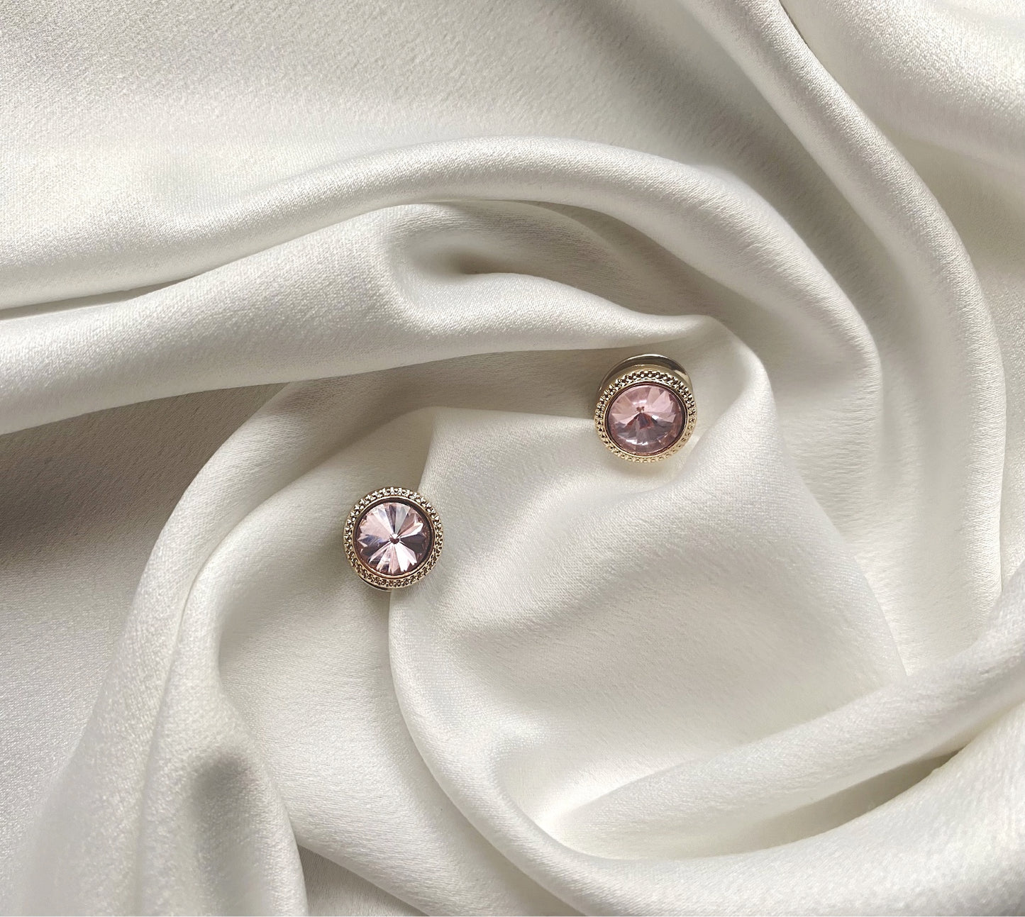 Pin Lucy roz - 1 set (2 buc.)